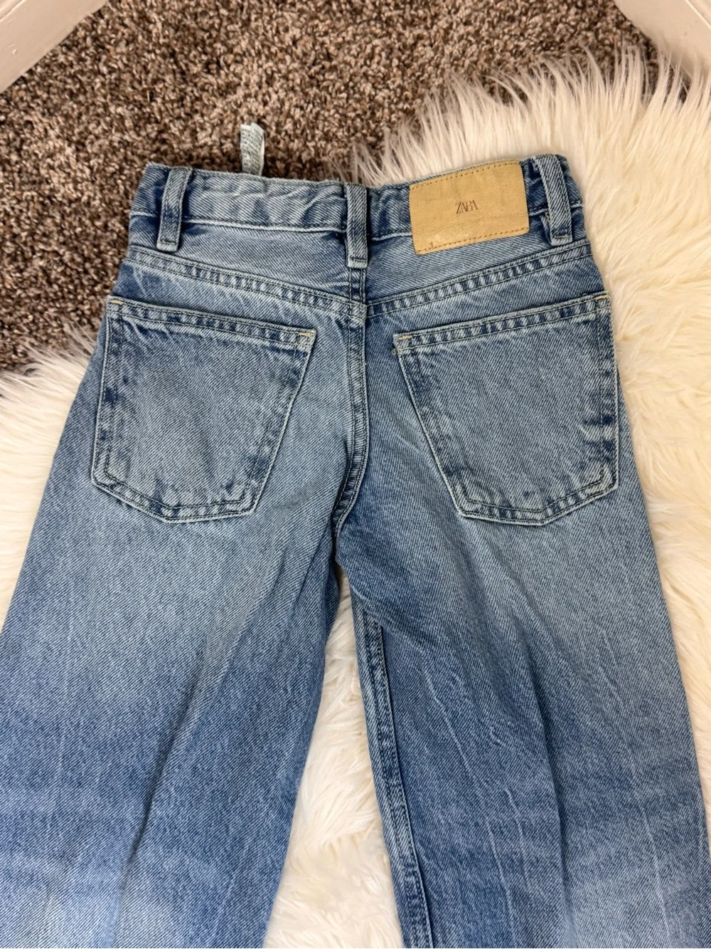 Girls Zara Classic Light Wash Straight Leg Jeans - Blue
